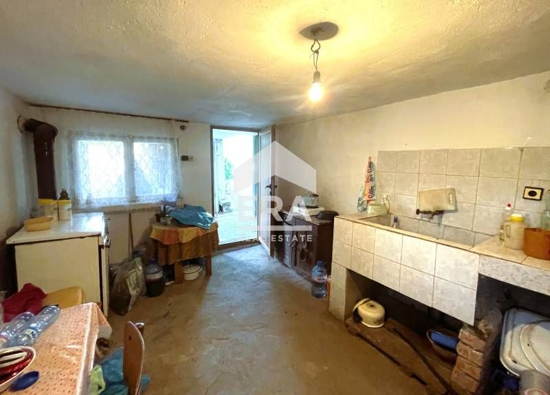 Вила с двор в кв.Прилепци