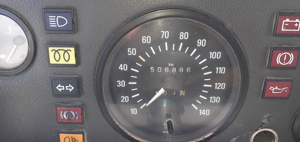 Mercedes Benz T1 208D