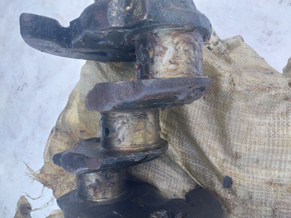 Продам коленвал на Т 40