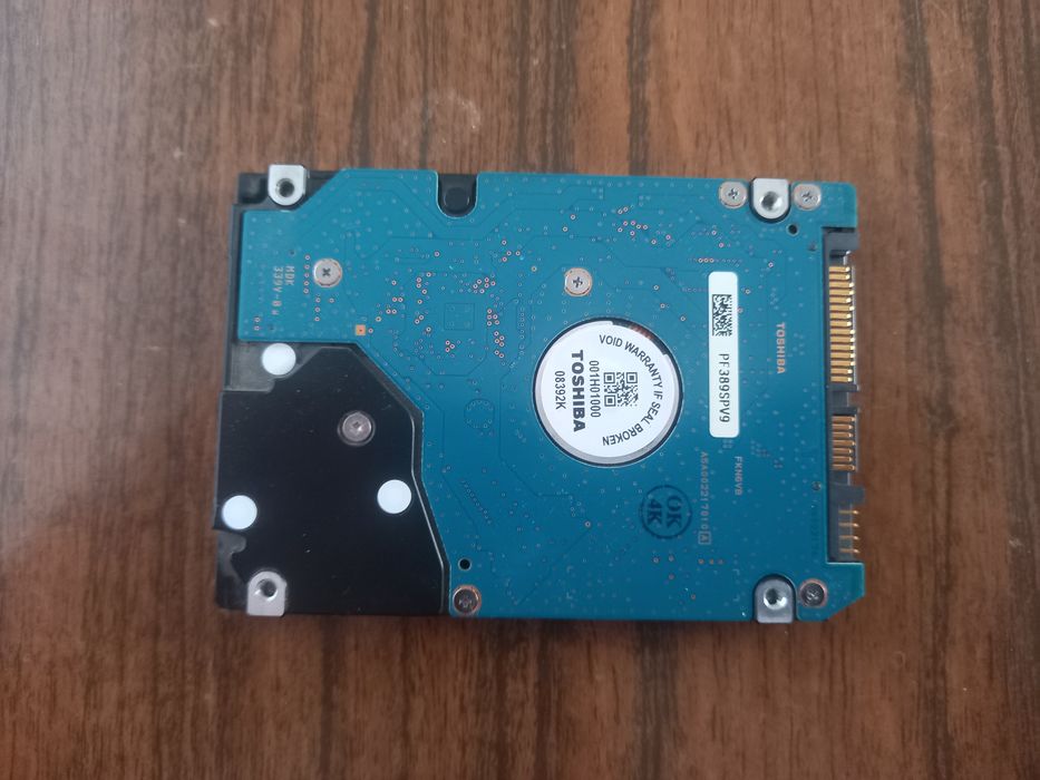 Qattiq disk sotiladi