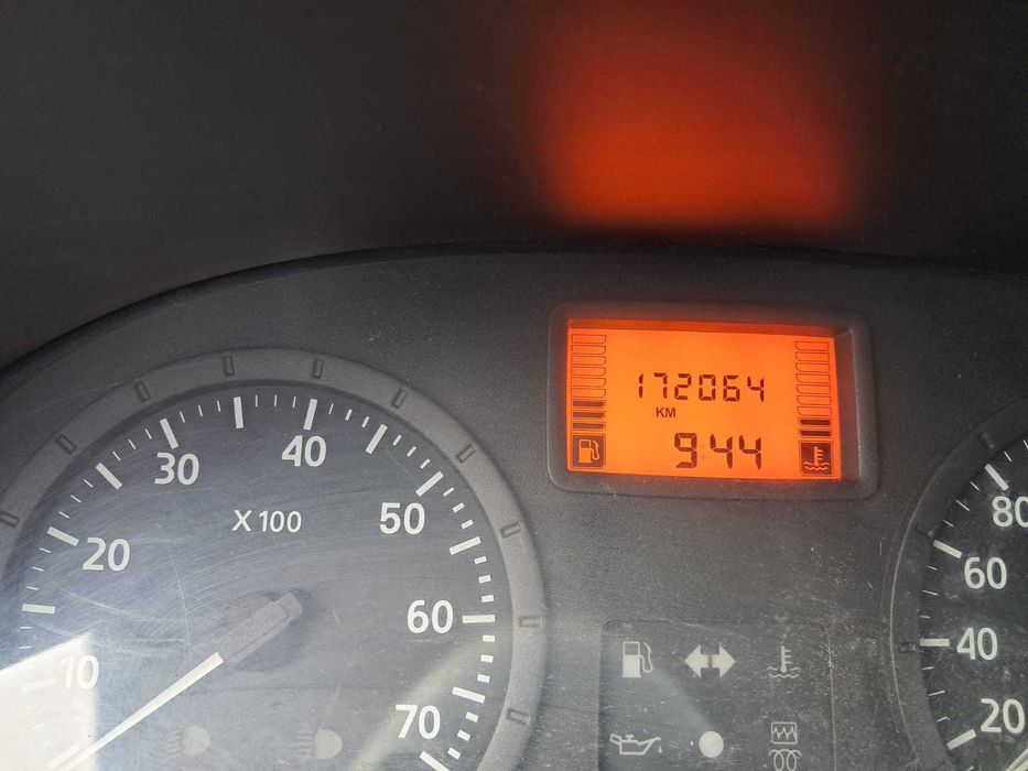 Vând Dacia Logan!
