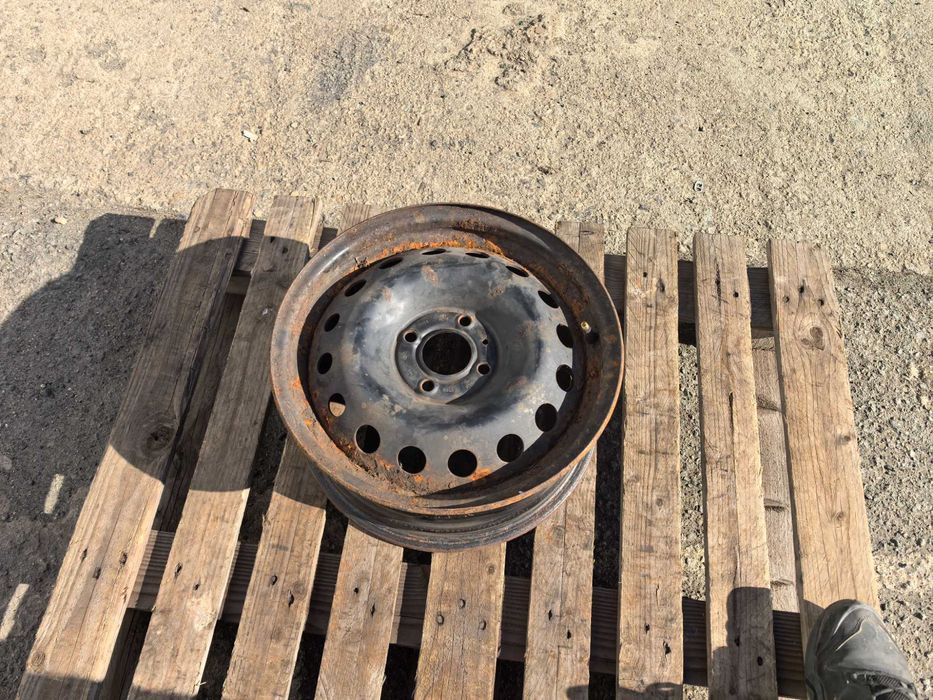 15 цола 4 х 100 мм Дачия / Рено - 6 Инча / ЕТ 50