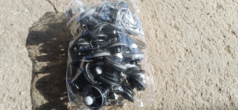 Продавам части за Пасат Б6