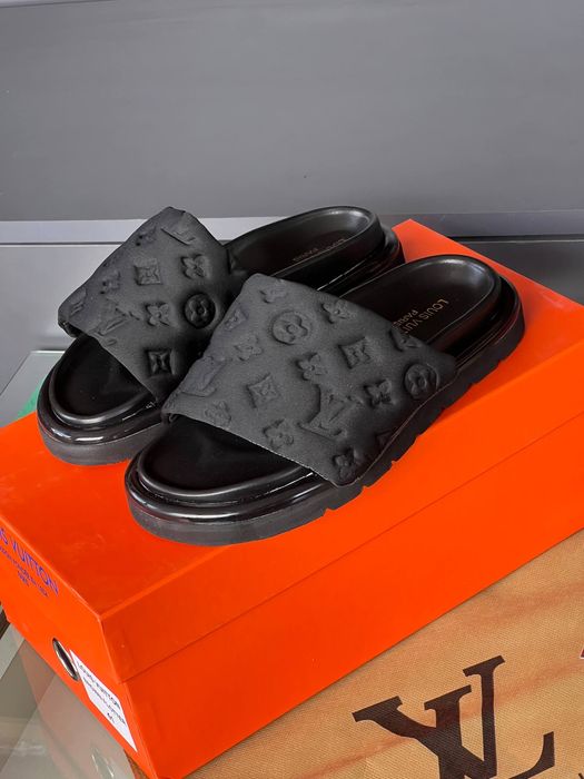 Papuci Louis Vuitton noi