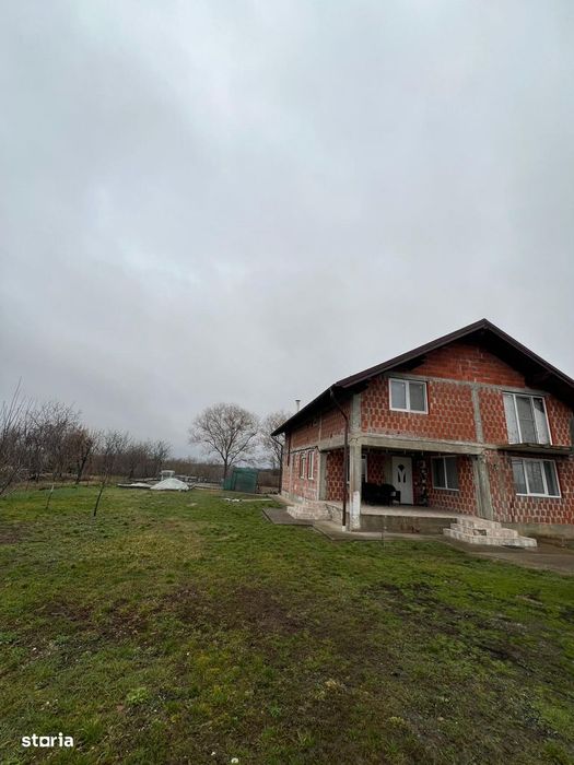 Casa tip P+1 | 3 Dormitoare | Localitatea Amati | Teren 1.200 mp