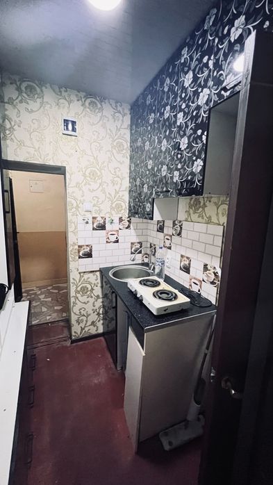 Аренда 1комнатная(бывшее общежитие),20кв.м.Ул.Джаркурганская.Пустая!