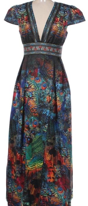 Рокли на 29  Desires.  Роклята е уникален модел.