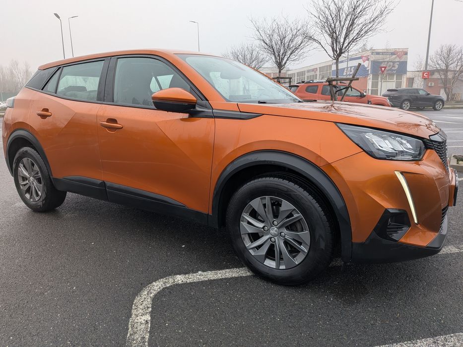 Peugeot 2008 1.2 proprietar de noua