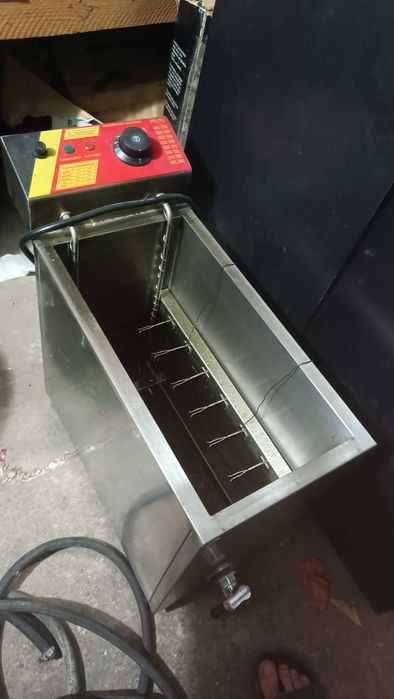 Продам Электро Фритюрницу для бизнеса