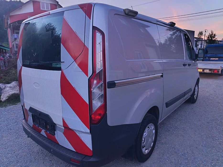 FORD Tourneo Custom 2018 — imagine 2