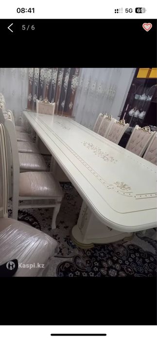 Продаётся стол со стульями новый