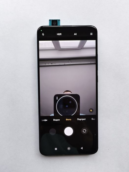 Продам смартфон Poco F2 Pro 6/128