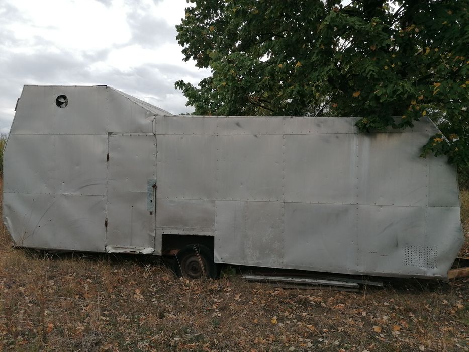 Фургон строителен, каравана