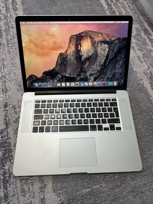 Macbook pro A1398 i7 15,4 inch