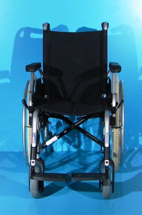Scaun cu rotile invalizi Meyra - latime sezut 40 cm