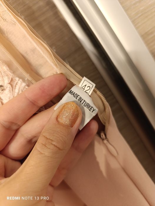 Vând rochie eleganta 42