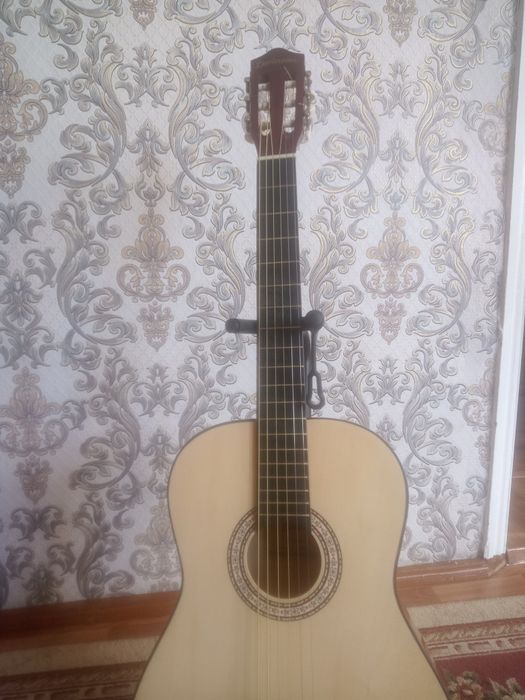 Продам гитара сатылады