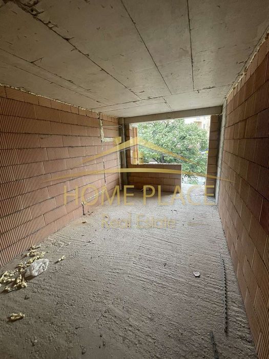 Продава се Двустаен апартамент в Варна, Левски - 70 кв.м за 1643 €/кв.м - Снимка #2