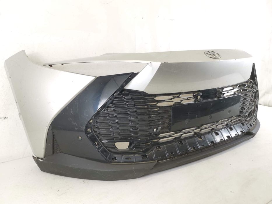 Предна броня Тойота С-ХР / Toyota C-HR 2 Оригинална, в добро състояние