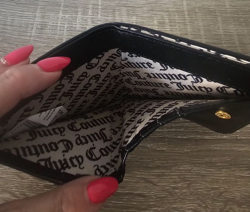 Дамско малки портомоне juicy couture