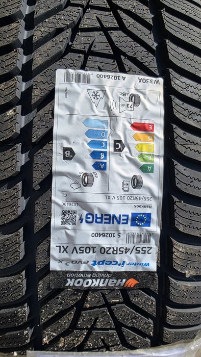 Anvelope iarna Hankook 255 45 R20