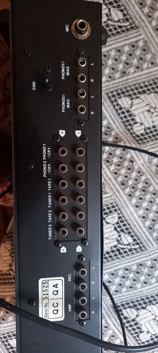 Аудио смесител с еквалайзер