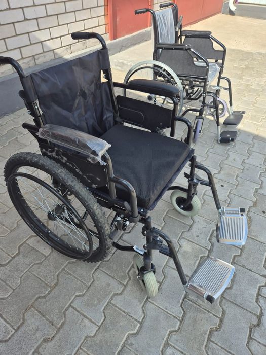 Коляска инвалидная новая