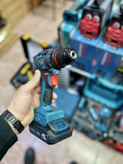 Шуруповерт на аккумуляторе