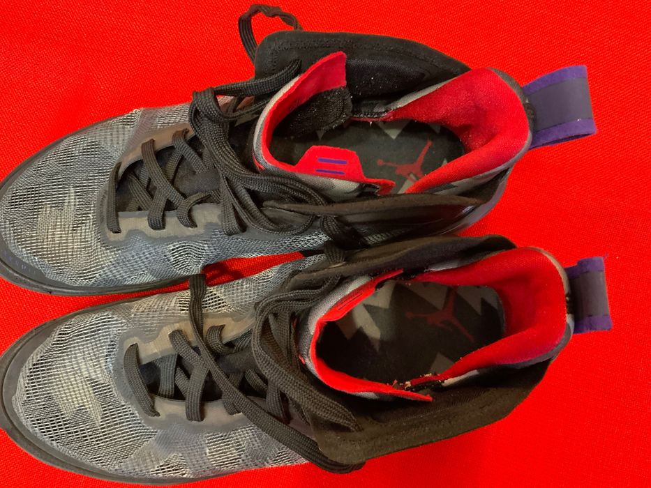 Air Jordan-оригинални маратонки 43 номер