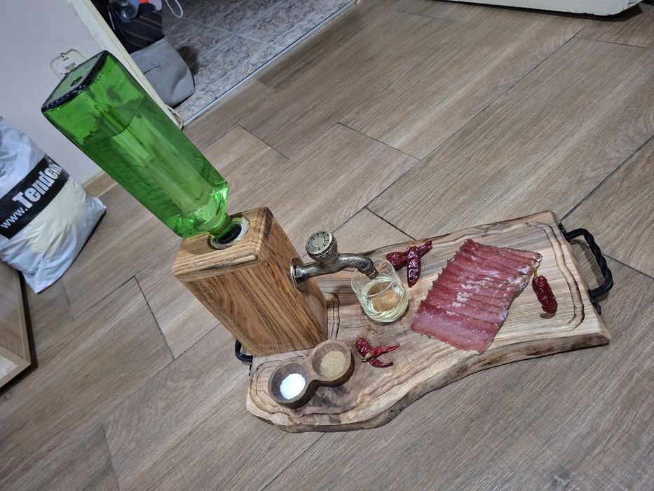 Диспенсър за Алкохол от орех