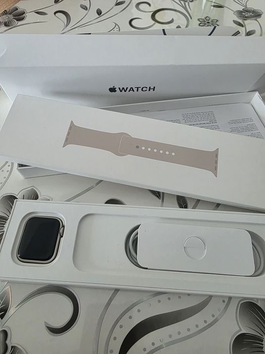 Vând Apple Watch SE 2