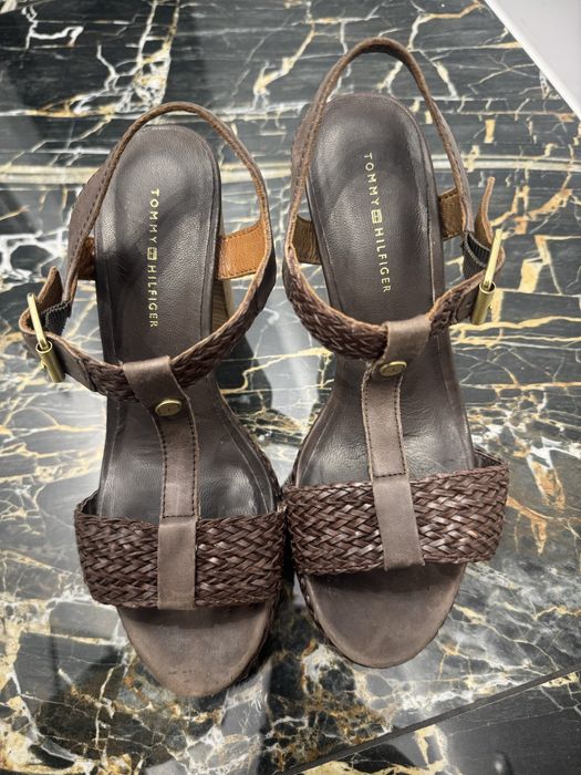 Обувки на ток Tommy hilfilger 37