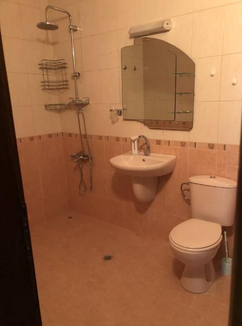 Дава се под наем Тристаен апартамент в Пловдив, Младежки Хълм - 110 кв.м за 700 € - Снимка #4