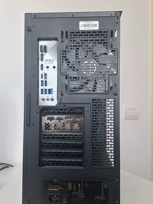 PC Gaming RX 7700 XT,  I5 12600KF,  32GB DDR4,  SSD 2TB (PLACA VIDEO IN GARANTIE!!)