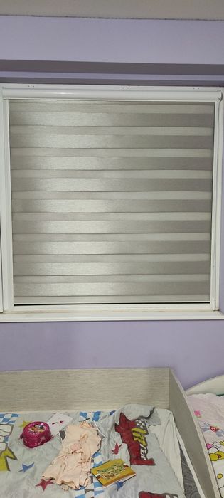 Щори ден и нощ -сив цвят