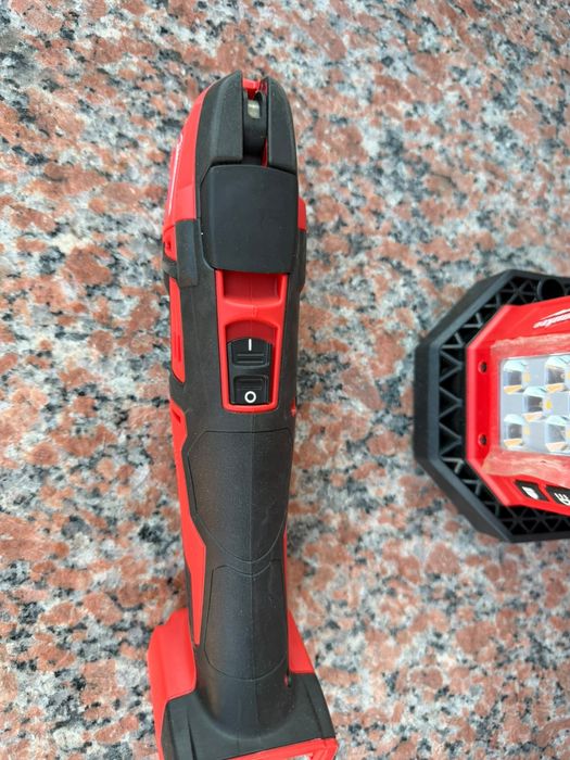 Milwaukee multicutter ,lampa de santier pe acumulator