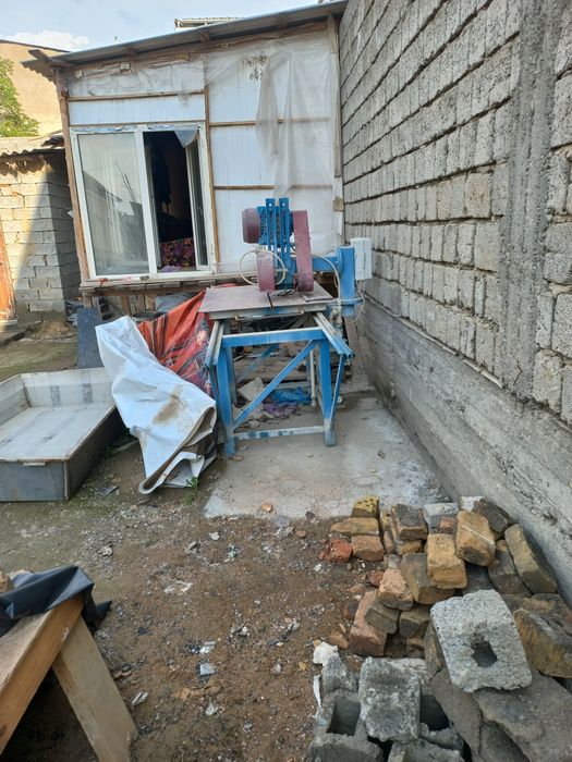 Мрамирний стонок пачти янги кнлишган холда