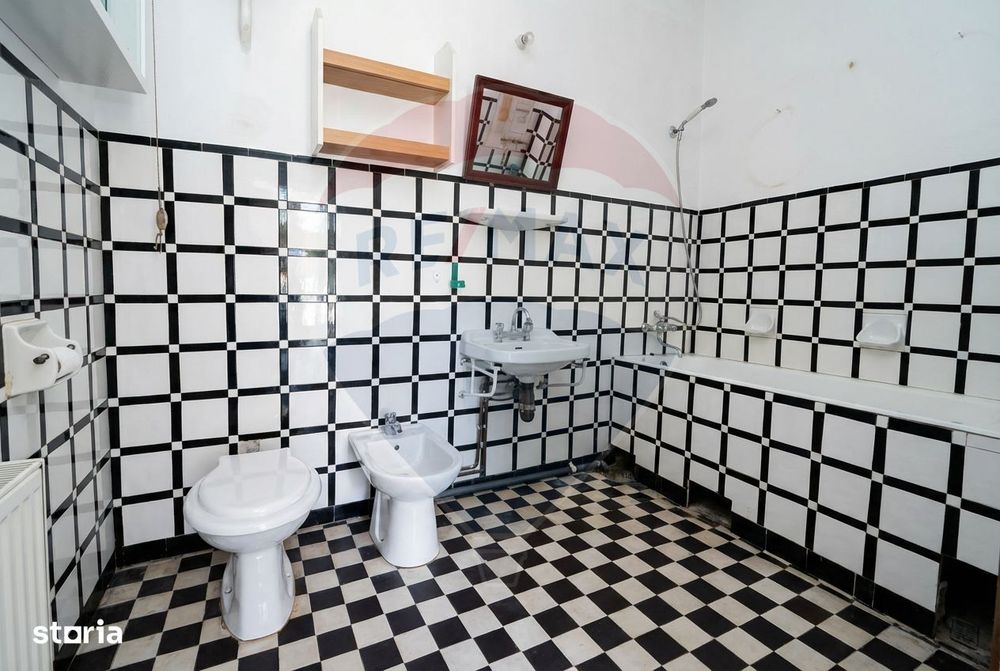 Casă cu 3 camere de vânzare pe str. Fabricii