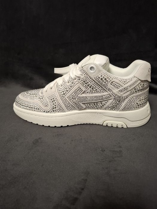 Off white out of office cu pietricele