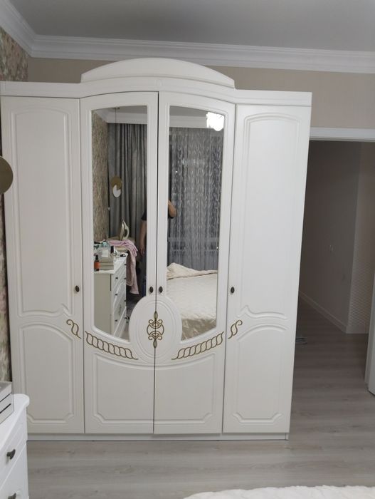 Спальный гарнитур