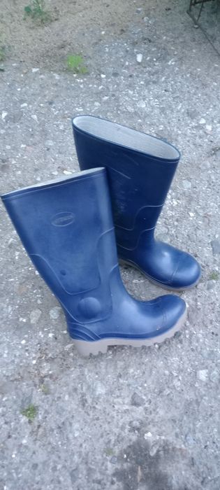 Продам сапоги резиновые