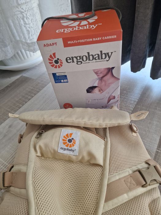 Ергономична раница Ergibaby Adapt