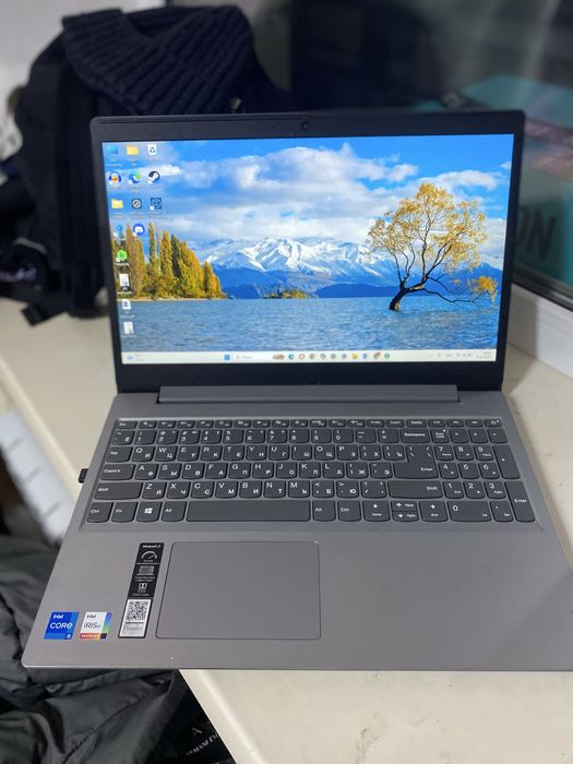 Ноутбук Lenova idepad 3