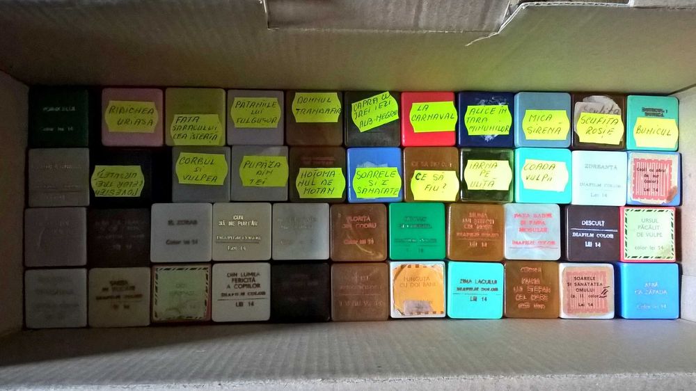 Diafilme romanesti povesti tot lotul de colectie vintage 1950---1970 povesti vechi rare 100 bucati + aparat