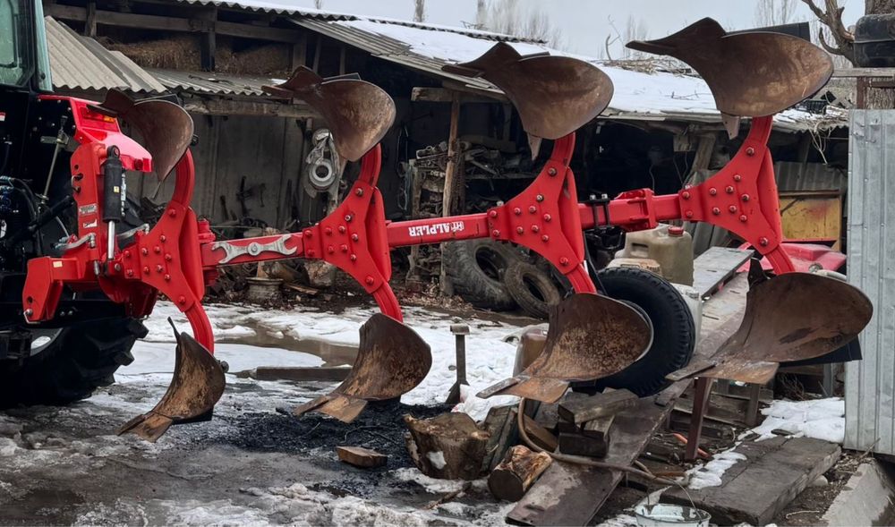 Плуг 4 корпусной оборотный