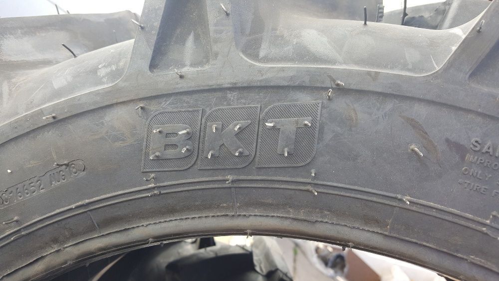 Cauciucuri noi 8.3-22 cu crampoane mari rare anvelope BKT cu garantie