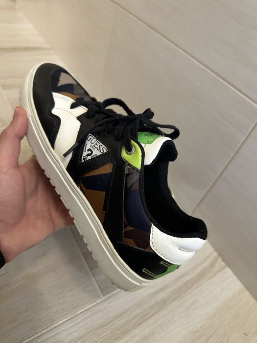 Adidasi Guess, mărimea 39 / 40