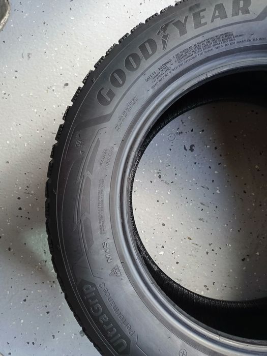 215.60.16 Goodyear M+S Second-hand