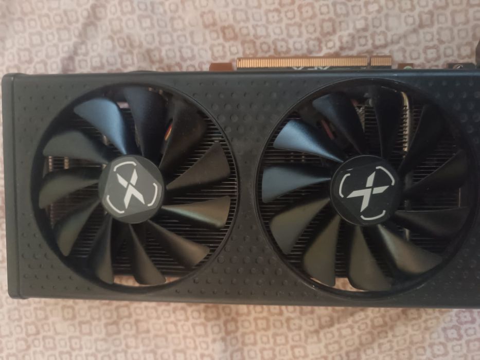 Продавам Amd rx 6600