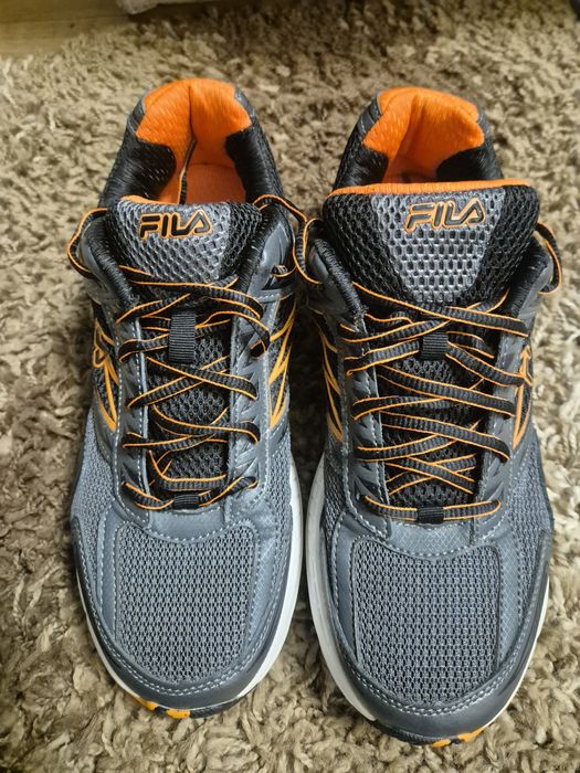 Adidasi Fila . Ca noi